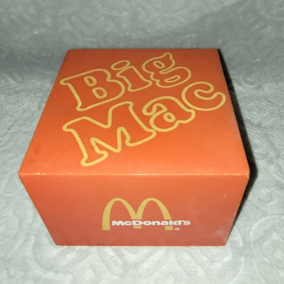📻🎶1970s McDonald's BIG MAC General Electric AM Radio - Picture 2 of 9
